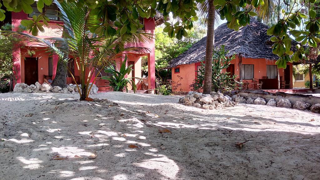 Twisted Palms Lodge & Restaurant 布韦朱 外观 照片